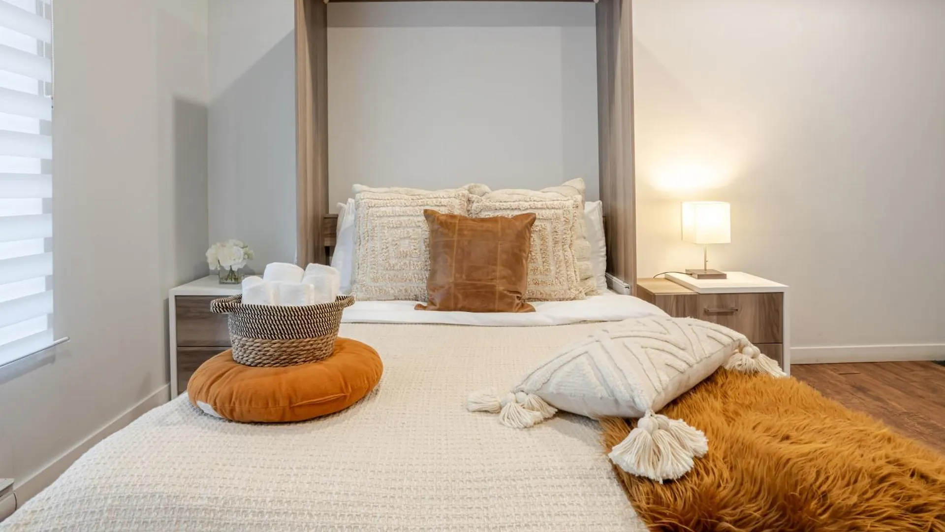Apartman Spacious Studio On Bishop - Hot Spot Dtown Mtl Montréal